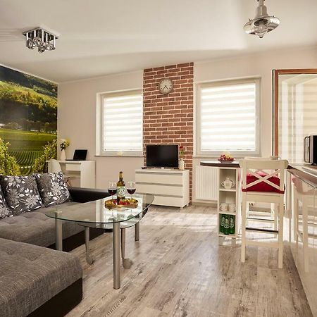Apartament Winnica เจโลนากูรา ภายนอก รูปภาพ